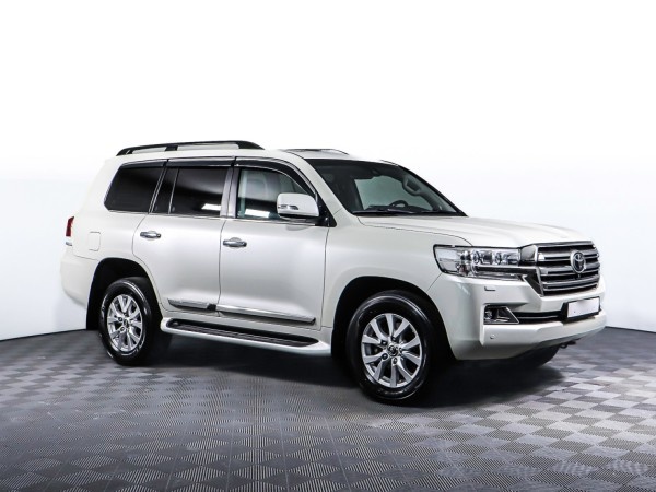 Toyota Land Cruiser 200