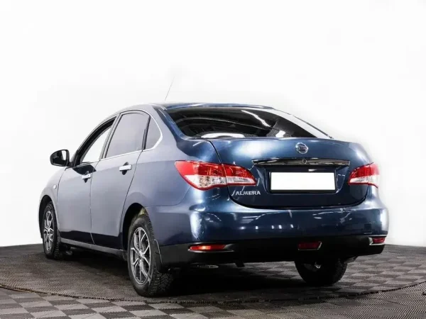 Nissan Almera