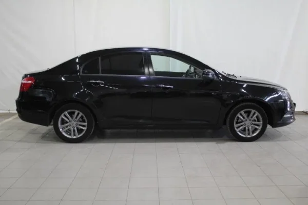 Geely Emgrand 7
