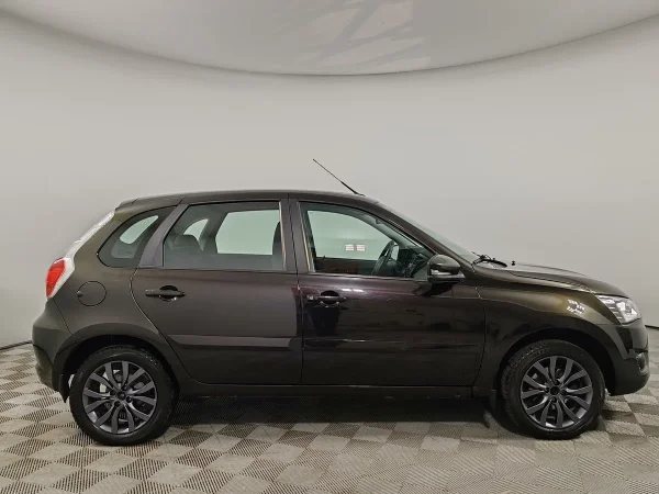 Datsun mi-DO