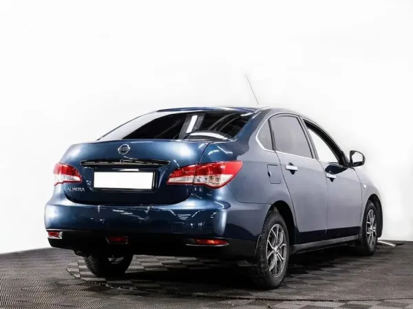 Nissan Almera